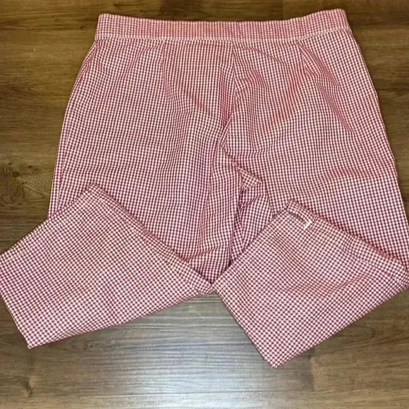 l.e.i. Red & White Checkered Crop Pants - Picture 3 of 9